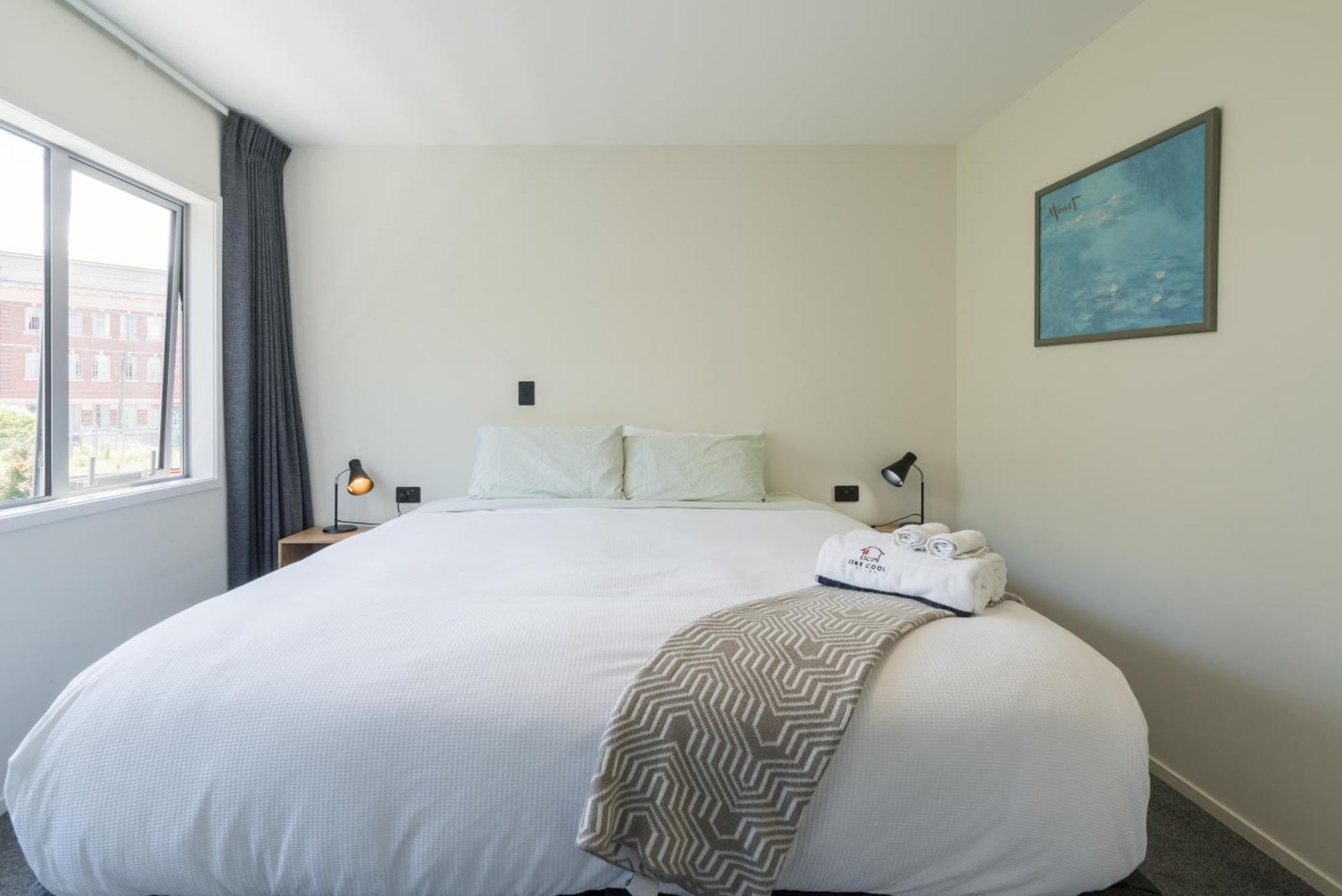 Apartment Spacious Near Cbd Pool Parking 3br *