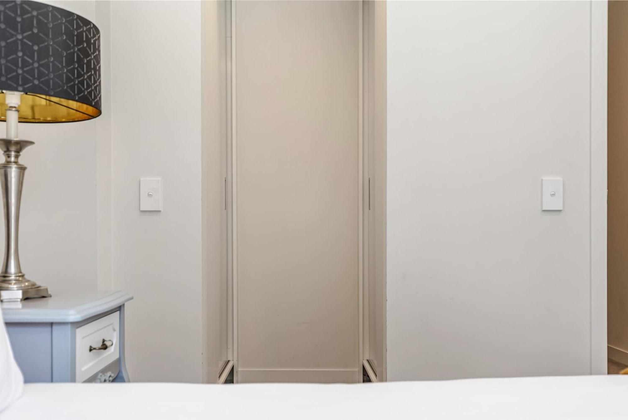 Stylish 1 Bedroom With Office Area Apartment Auckland