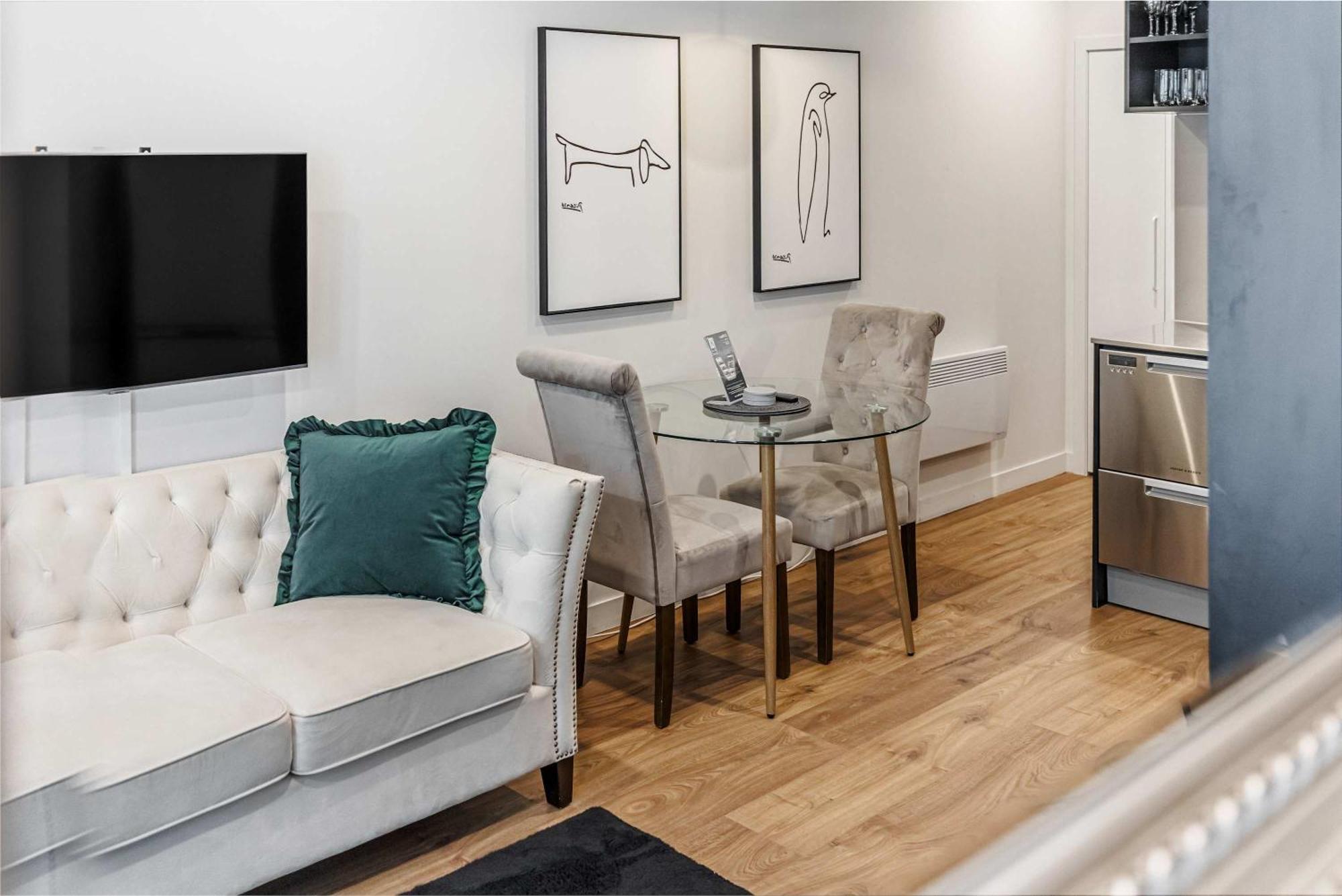 Apartment Stylish 1 Bedroom With Office Area Auckland
