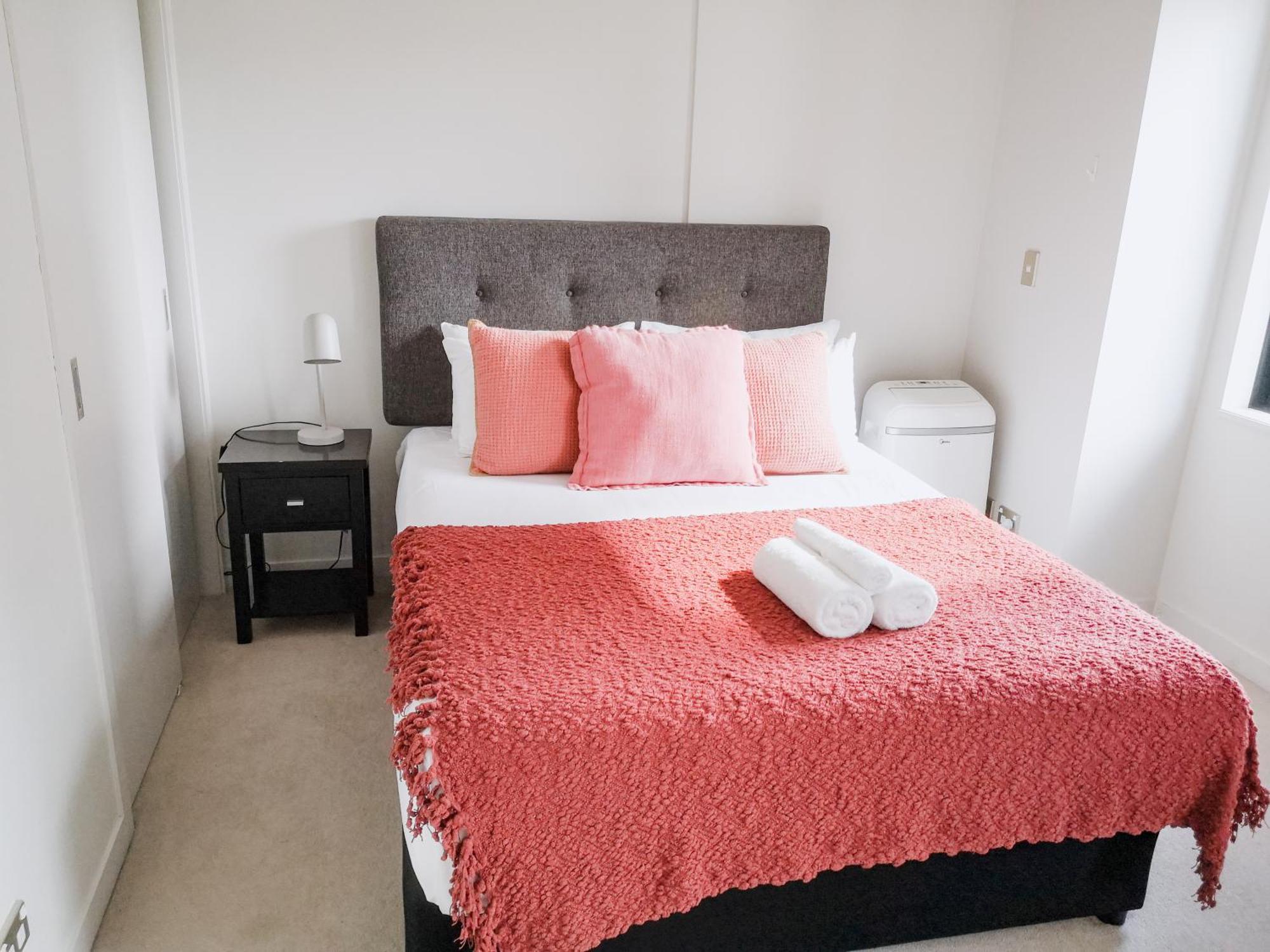 Sky Stars Essential Reserve Apartment Auckland