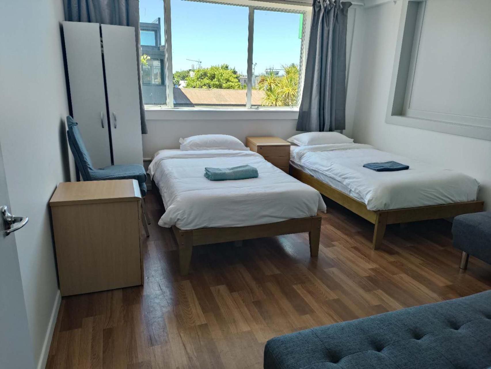 5 Beds Including 1 Double Bed, 2 Single Beds, 2 Double Sofa Beds, 4, 37 Totara Avenue, New Lynn *