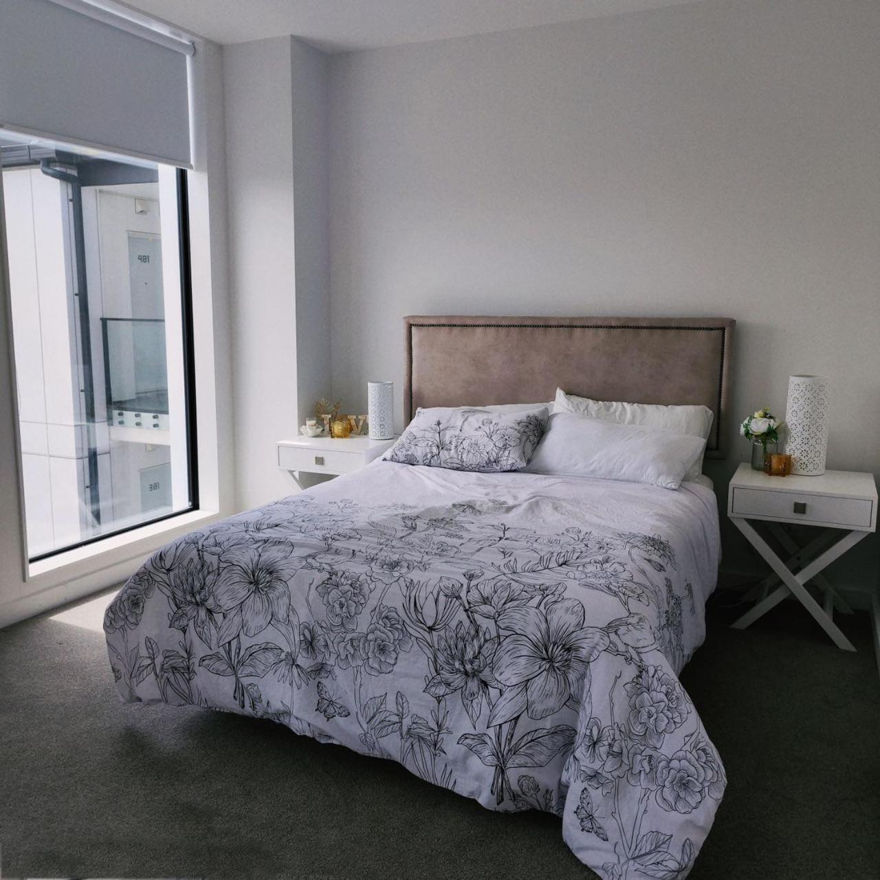 Birkenhead Apartment
