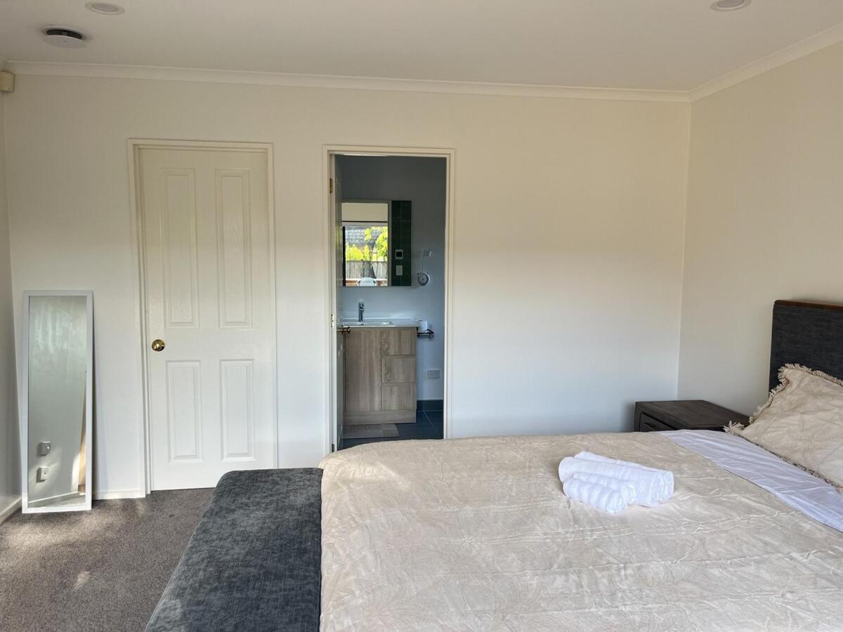 Holiday home Family Retreat With Playground Views In East Tamaki Auckland