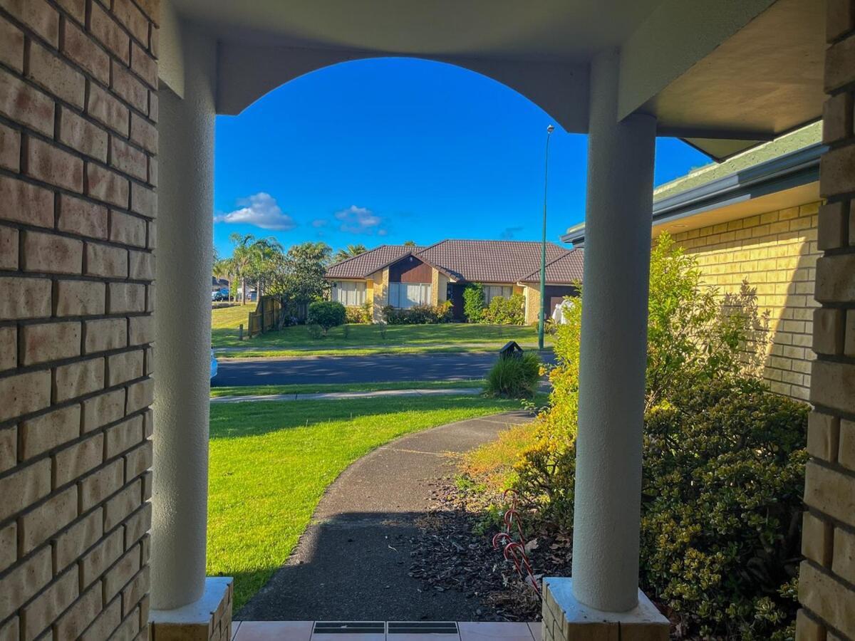 Family Retreat With Playground Views In East Tamaki Auckland