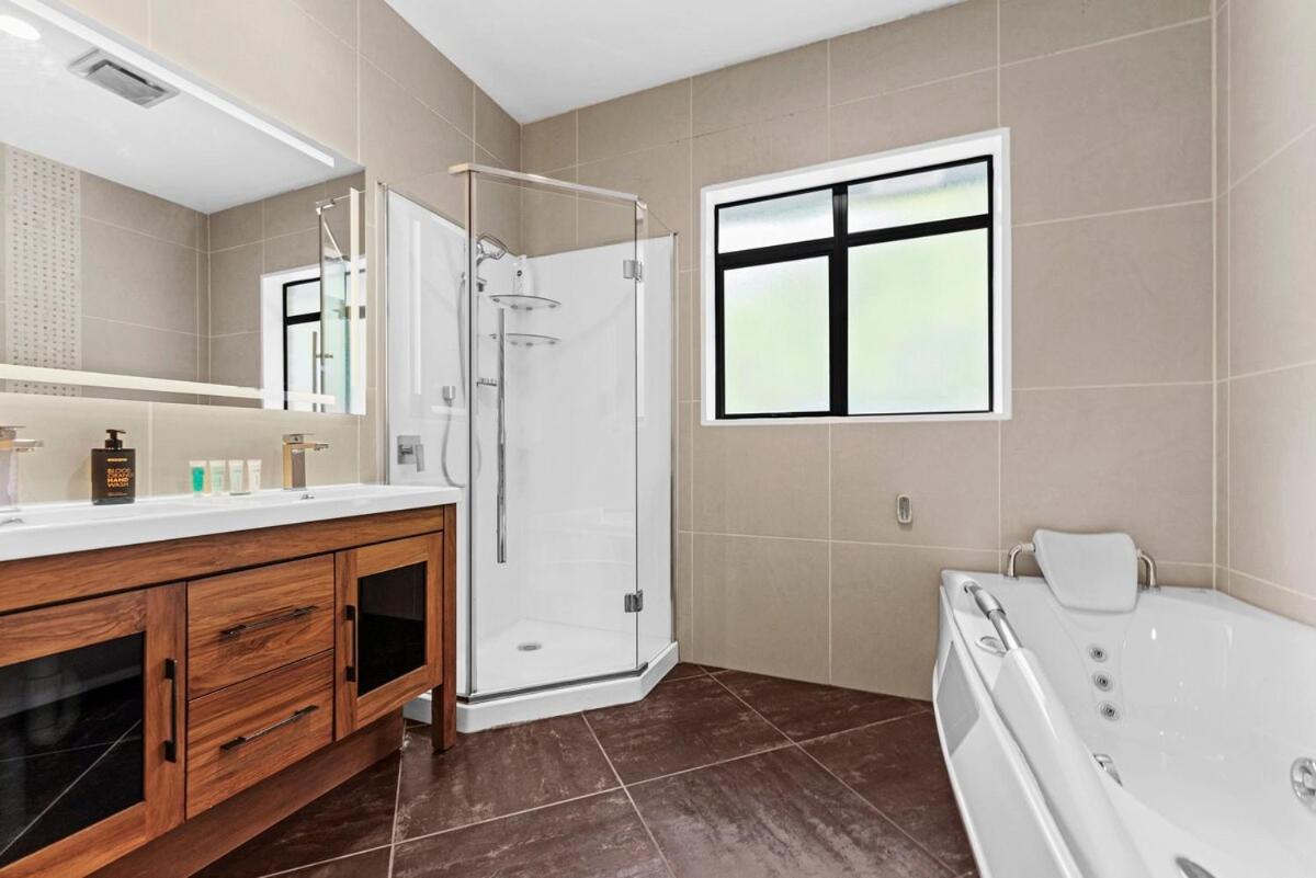 The Luxe Retreat Auckland