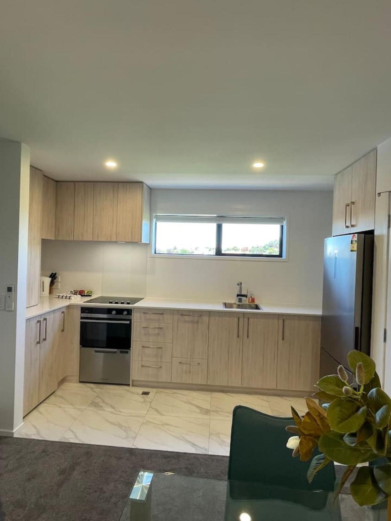 Stylish And Sleek Holiday home Auckland