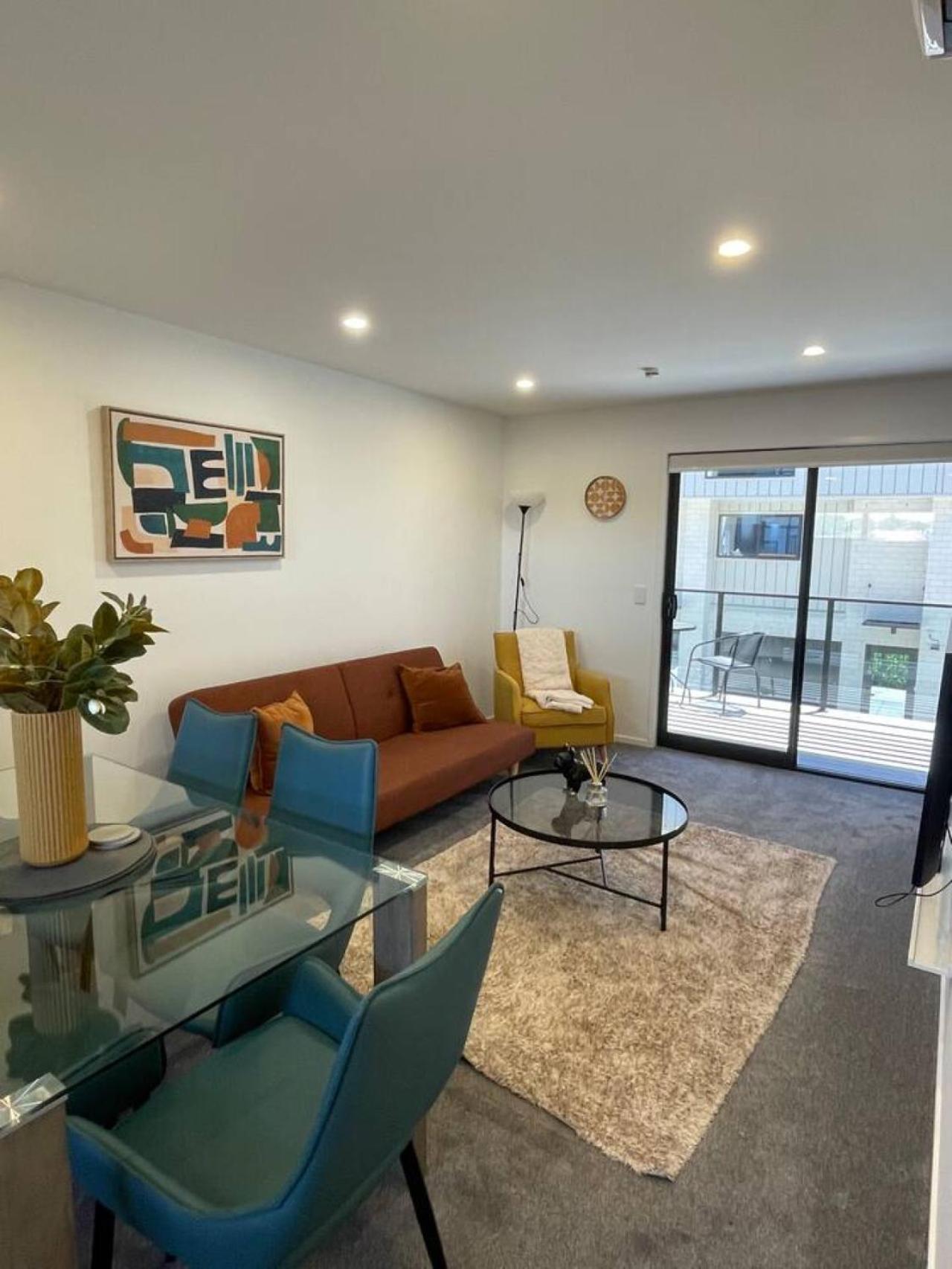 Stylish And Sleek * Auckland