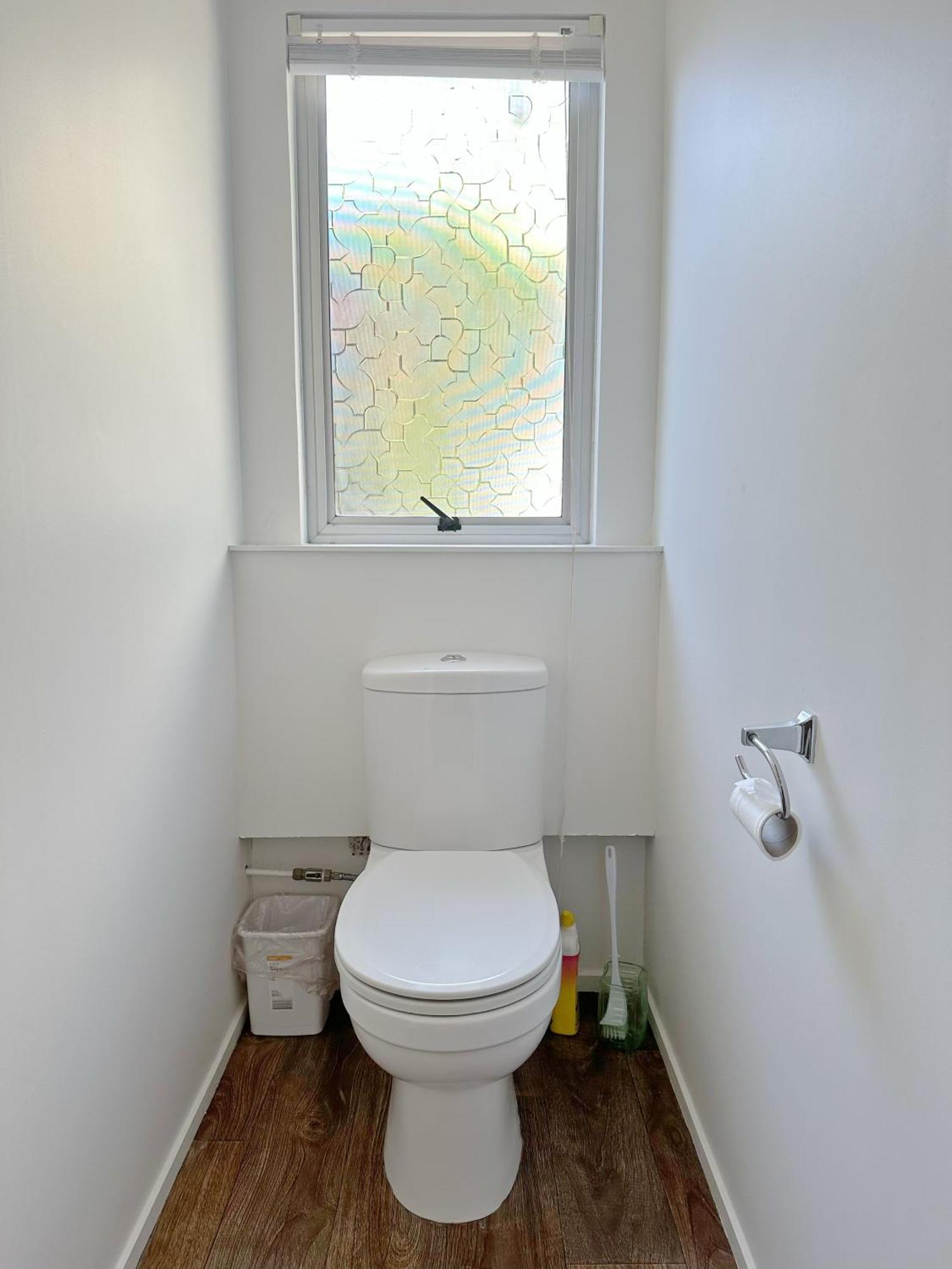 Spacious Escape In Fairview, Free Wifi, Coffee ,tea And Parking ,private Bathroom Near Albany Mall And Highway