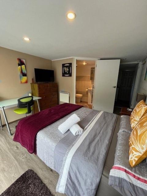 Palm - Private Cozy Oasis Apartment Auckland
