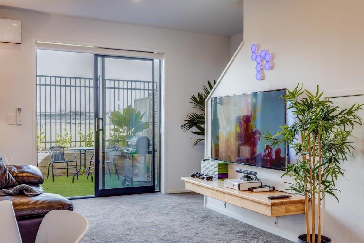 Your Favourite Suburban Holiday home