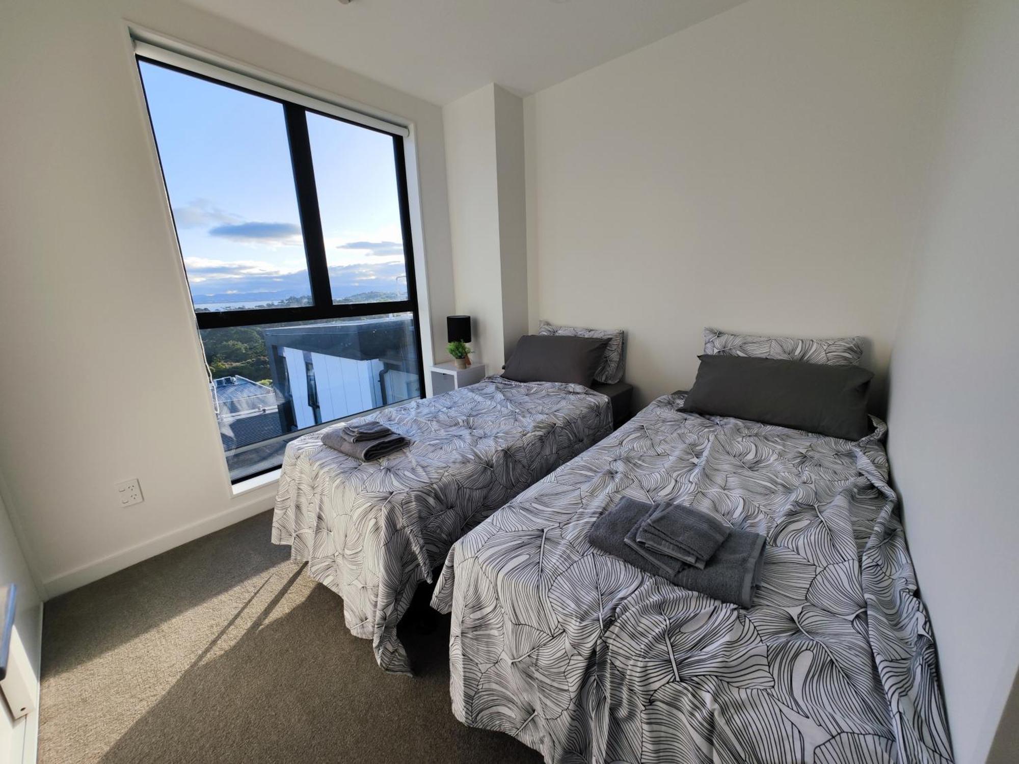 Birkenhead Apartment