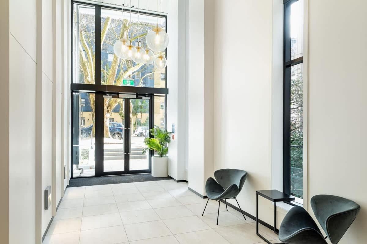 Apartment Vibrant 1b Vs Pool Gym Sauna