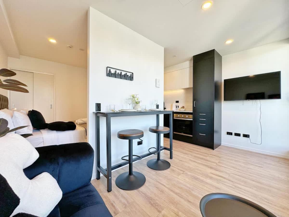 Vibrant 1b Vs Pool Gym Sauna Apartment Auckland