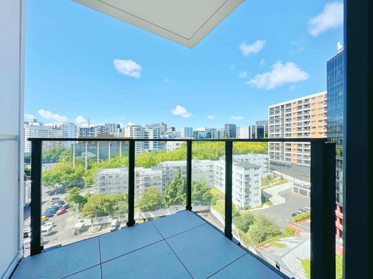 Vibrant 1b Vs Pool Gym Sauna Apartment