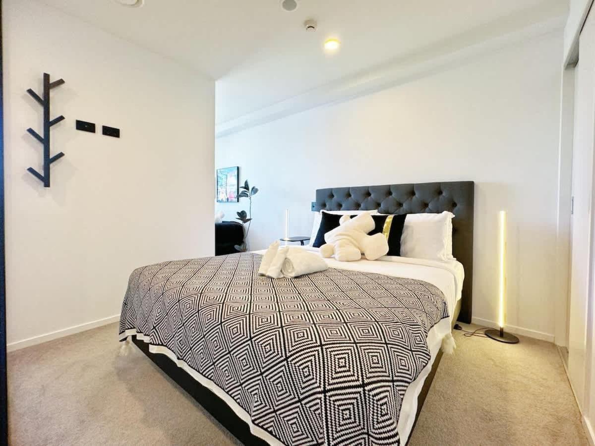 Vibrant 1b Vs Pool Gym Sauna Apartment Auckland