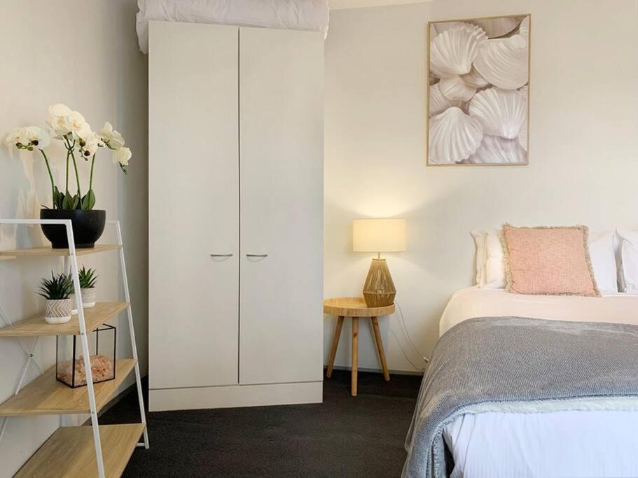 1br With Sea Views Over The Gulf Apartment *