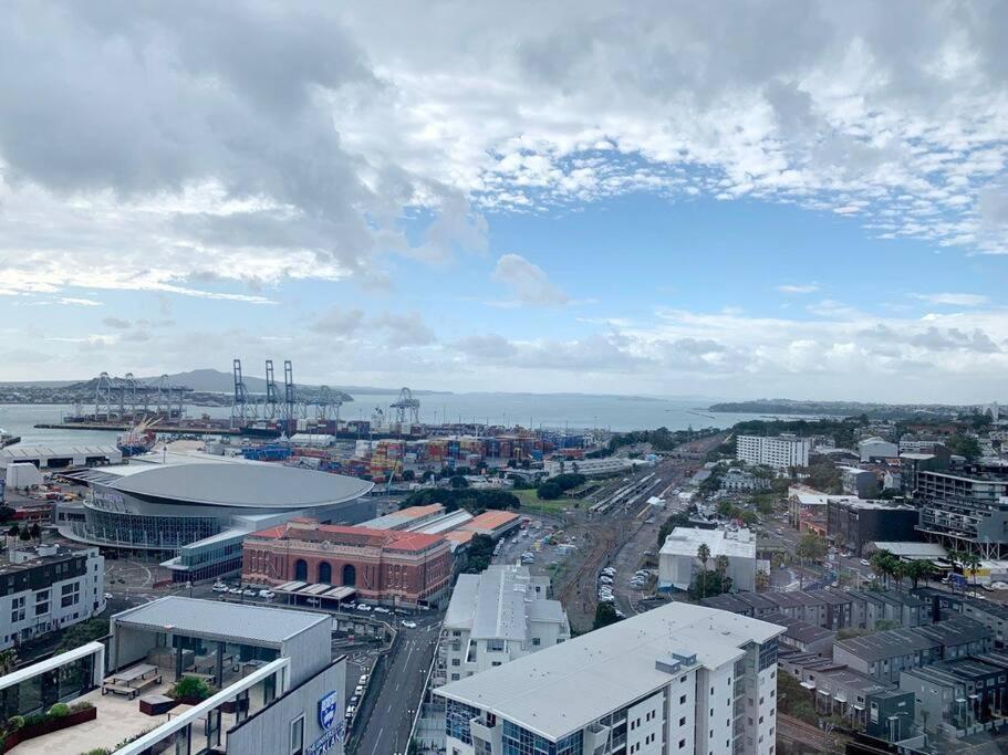 1br With Sea Views Over The Gulf * Auckland