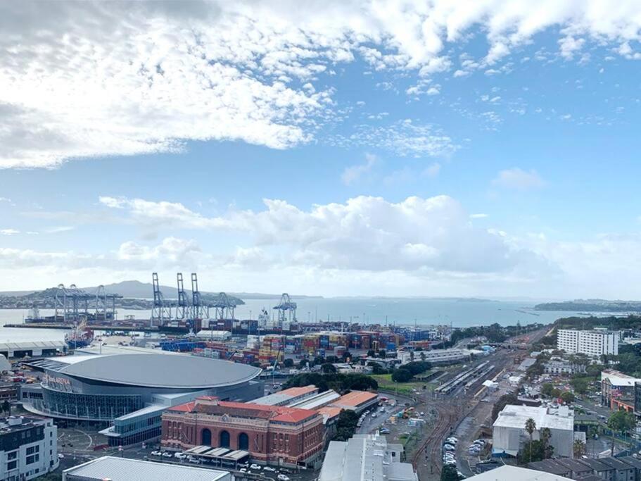 1br With Sea Views Over The Gulf Apartment