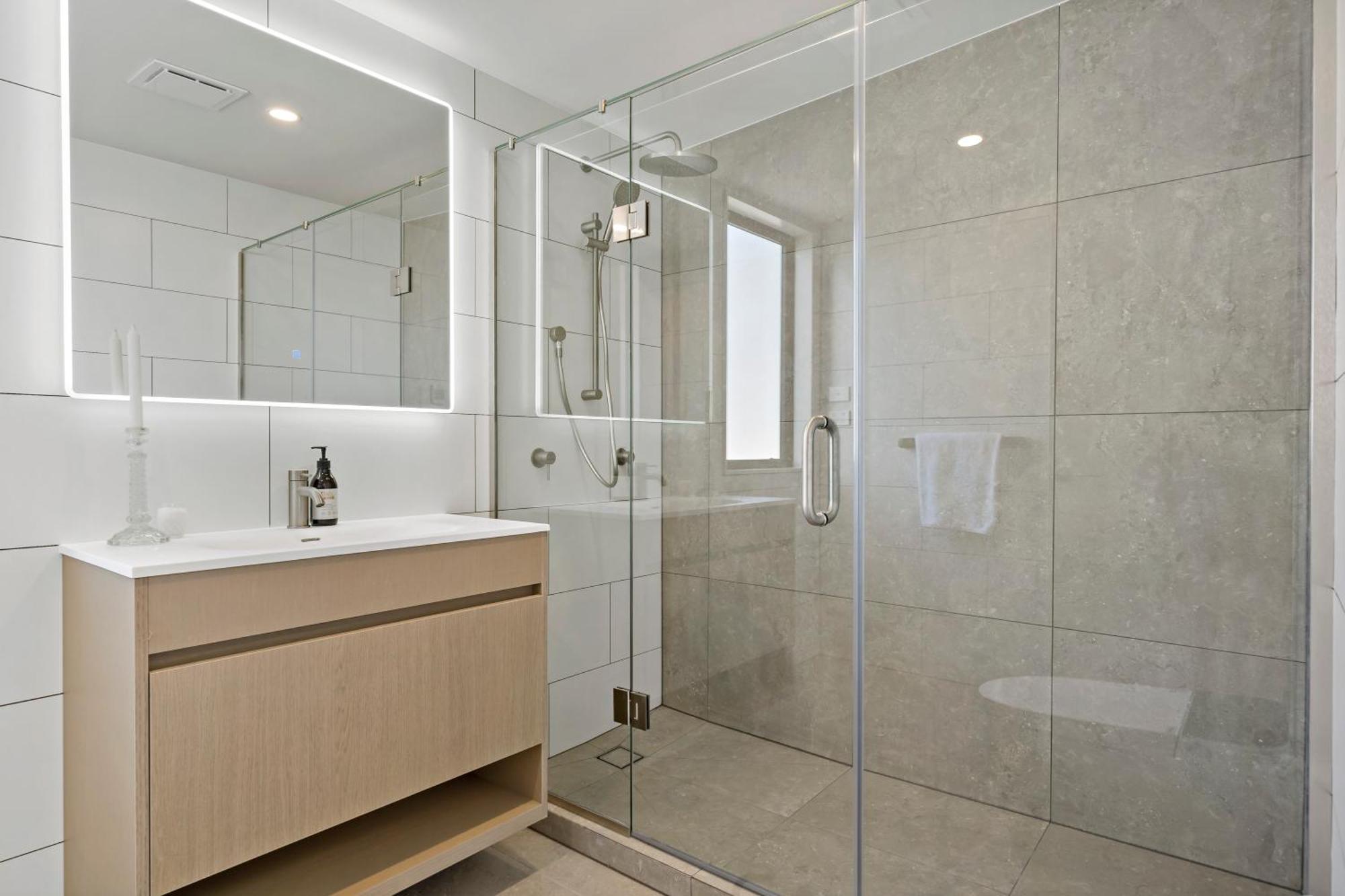 Holiday home Brand New Luxury In Remuera *