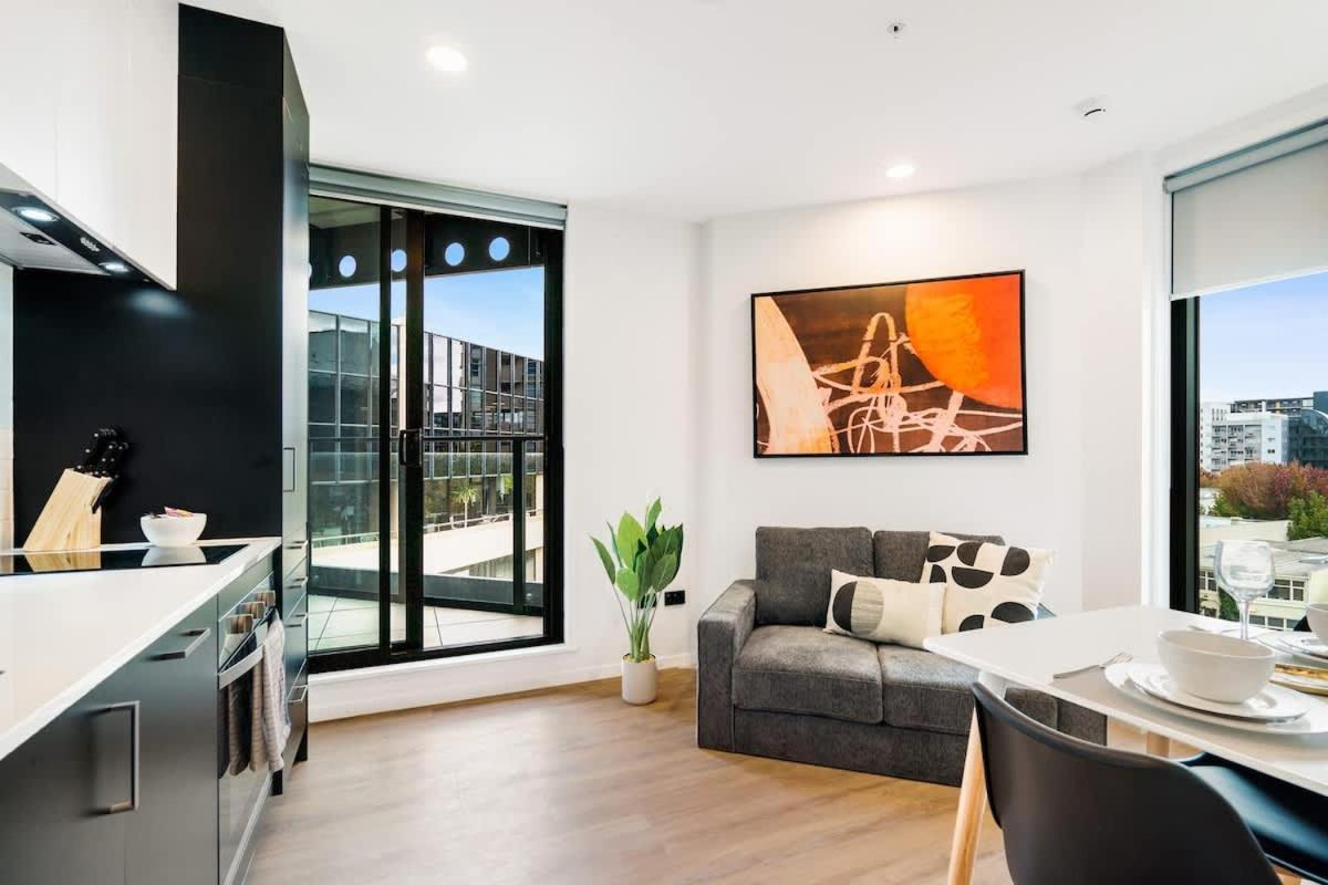 Cozy Aircon Nearby Skytower - Pool Sauna Gym Apartment *