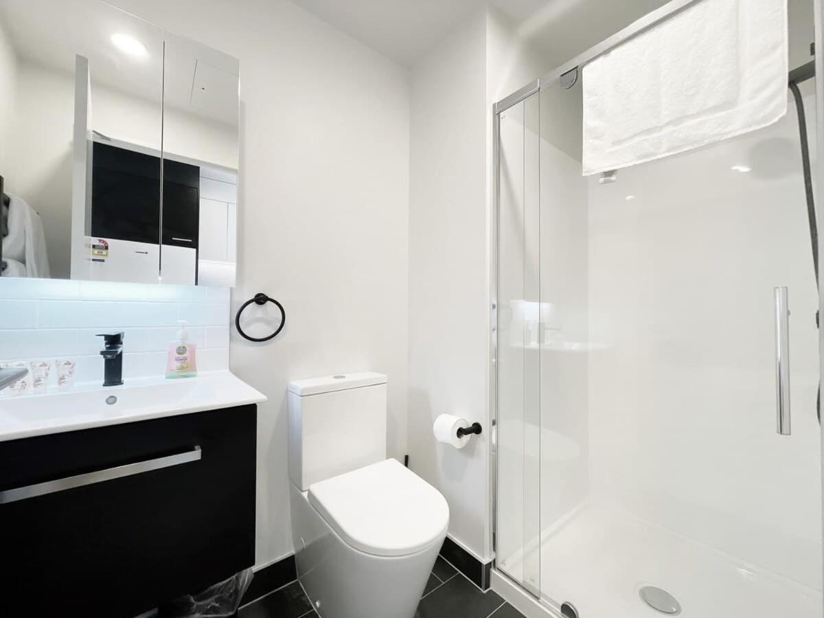 Stylish & Cozy 1 Bedroom Penthouse In Cbd Near Skytower- Pool Gym Sauna Apartment
