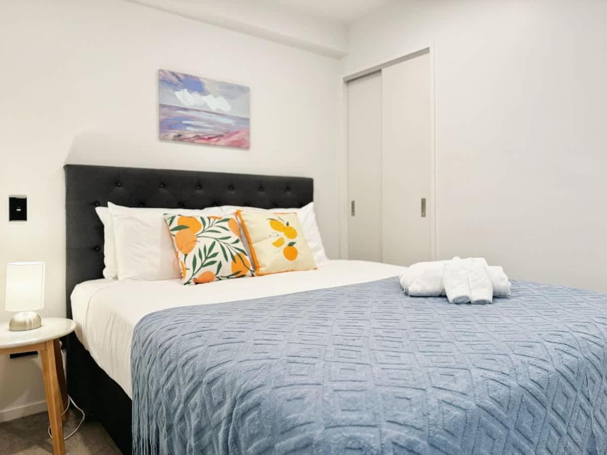 Location Cozy With Pool Gym & Sauna Nearby Skytower