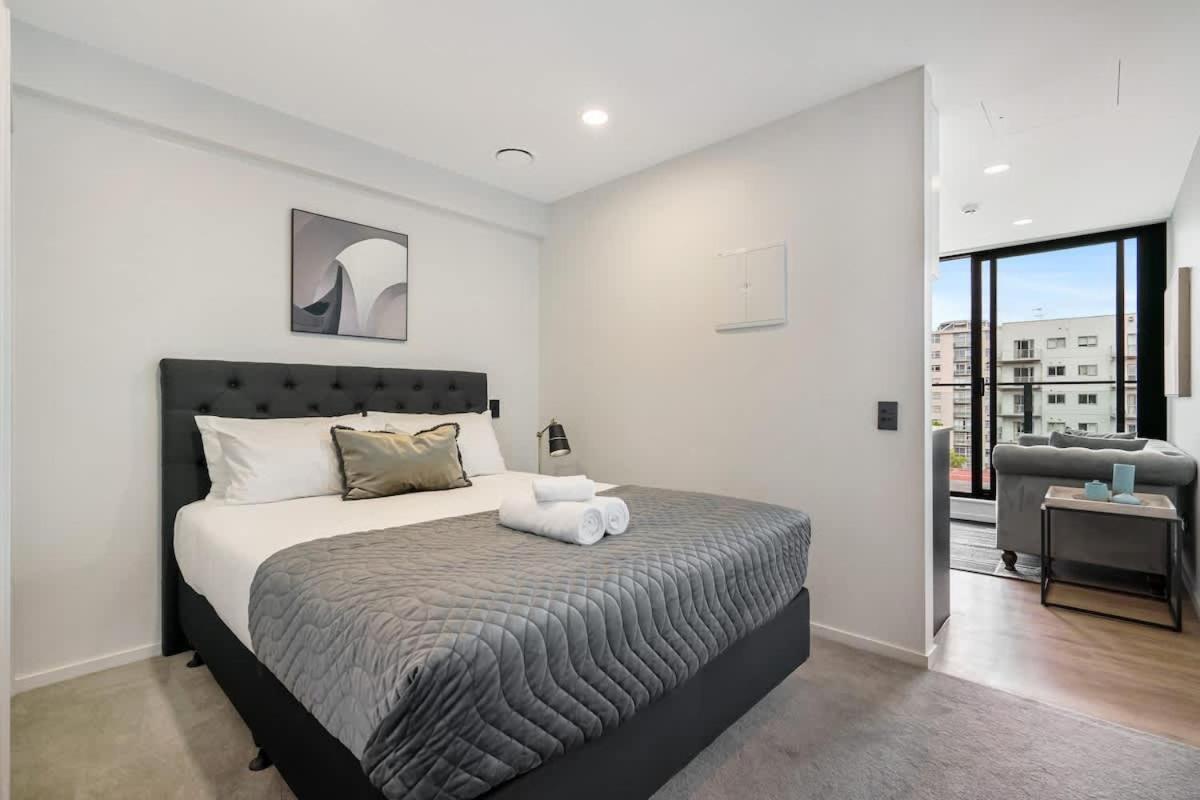Apartment Beautiful Designed Cbd - Pool Sauna Gym *