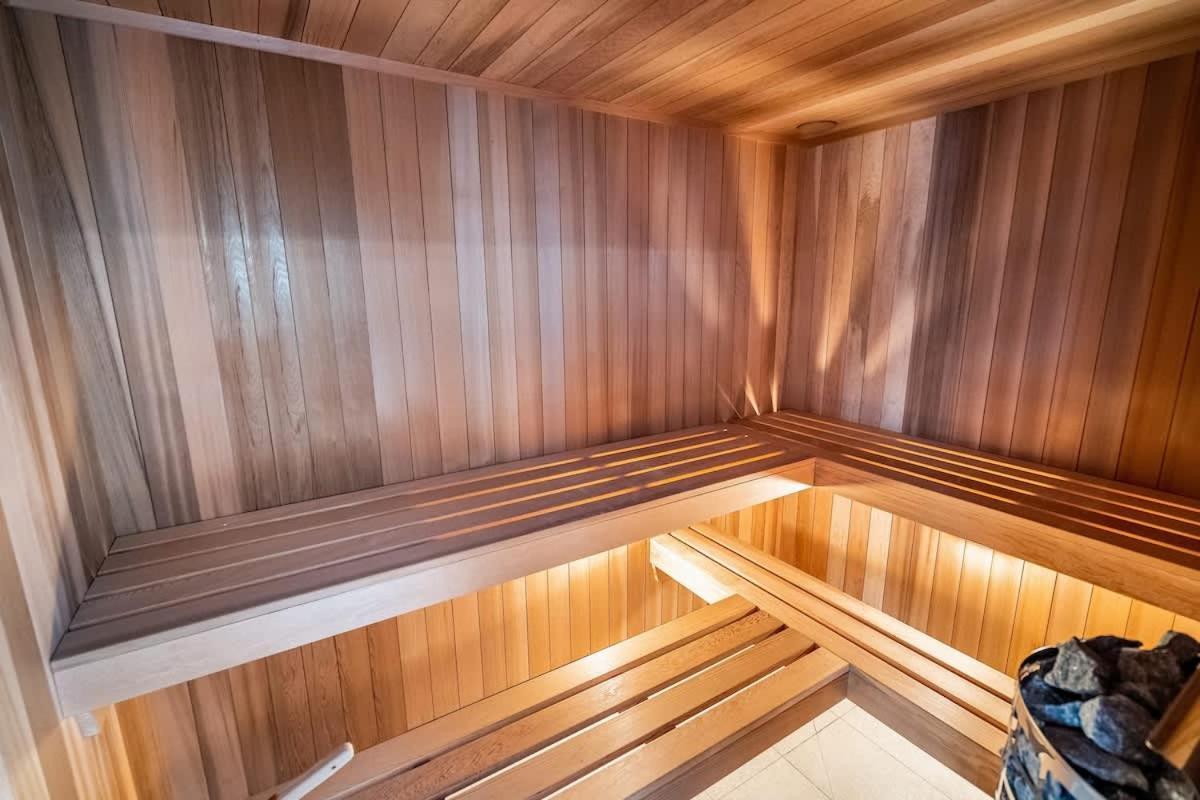 Modern Comfy Nearby Skytower - Pool Gym Sauna Auckland