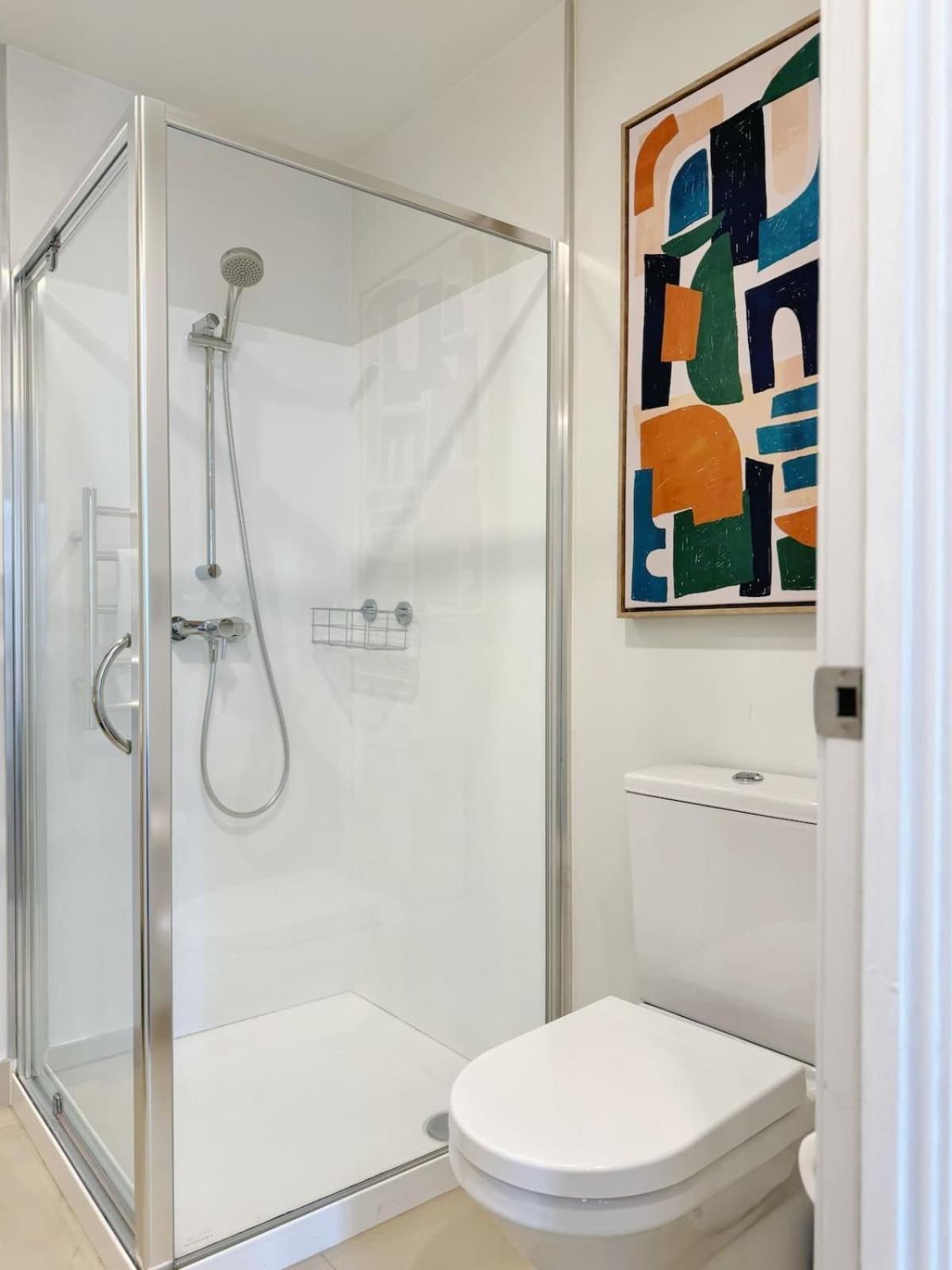 Prime Location Modern 1br Beside Skytower Vs Pool * Auckland