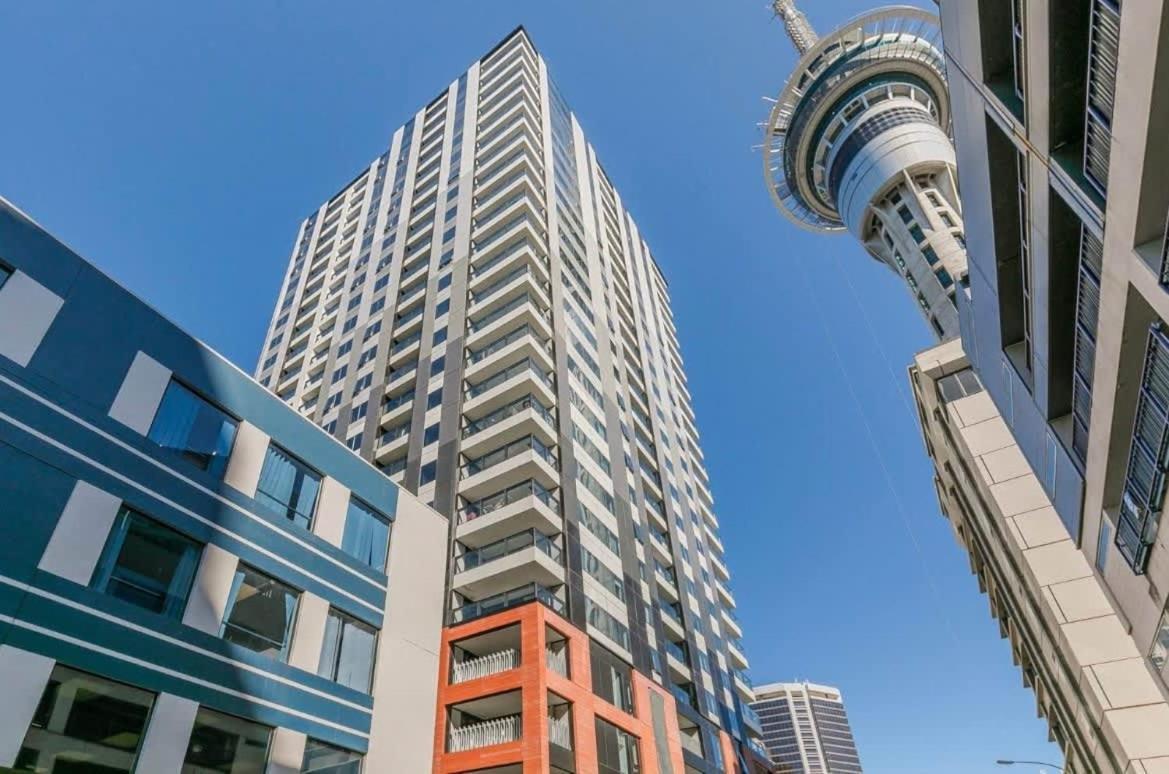 Prime Location Modern 1br Beside Skytower Vs Pool Apartment