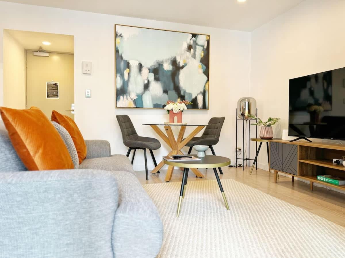 Apartment Prime Location Modern 1br Beside Skytower Vs Pool Auckland