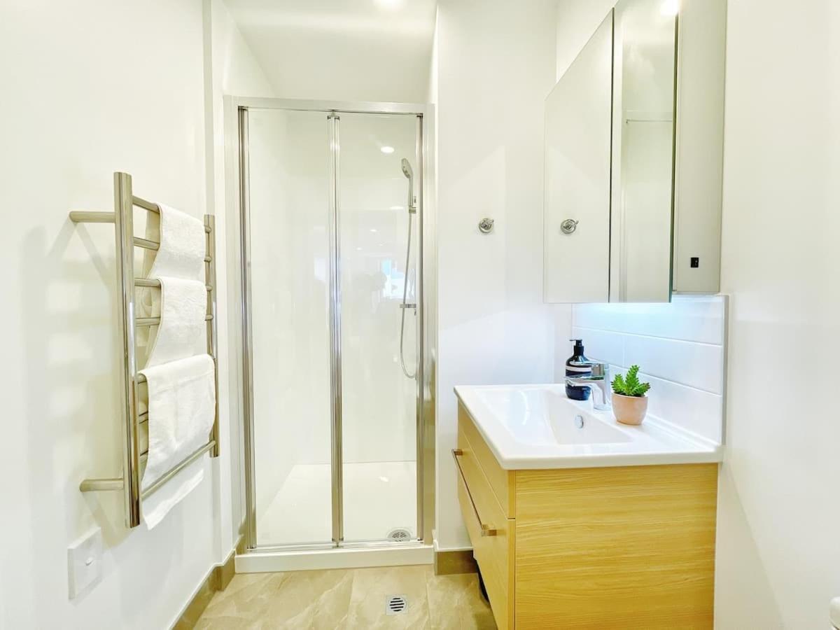 Designed Parkside Penthouse 2beds & 2baths - Pool Gym *