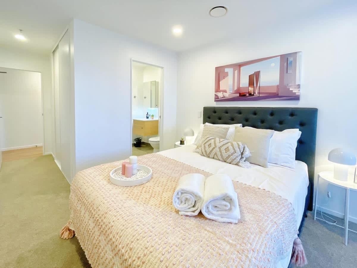 Apartment Designed Parkside Penthouse 2beds & 2baths - Pool Gym Auckland