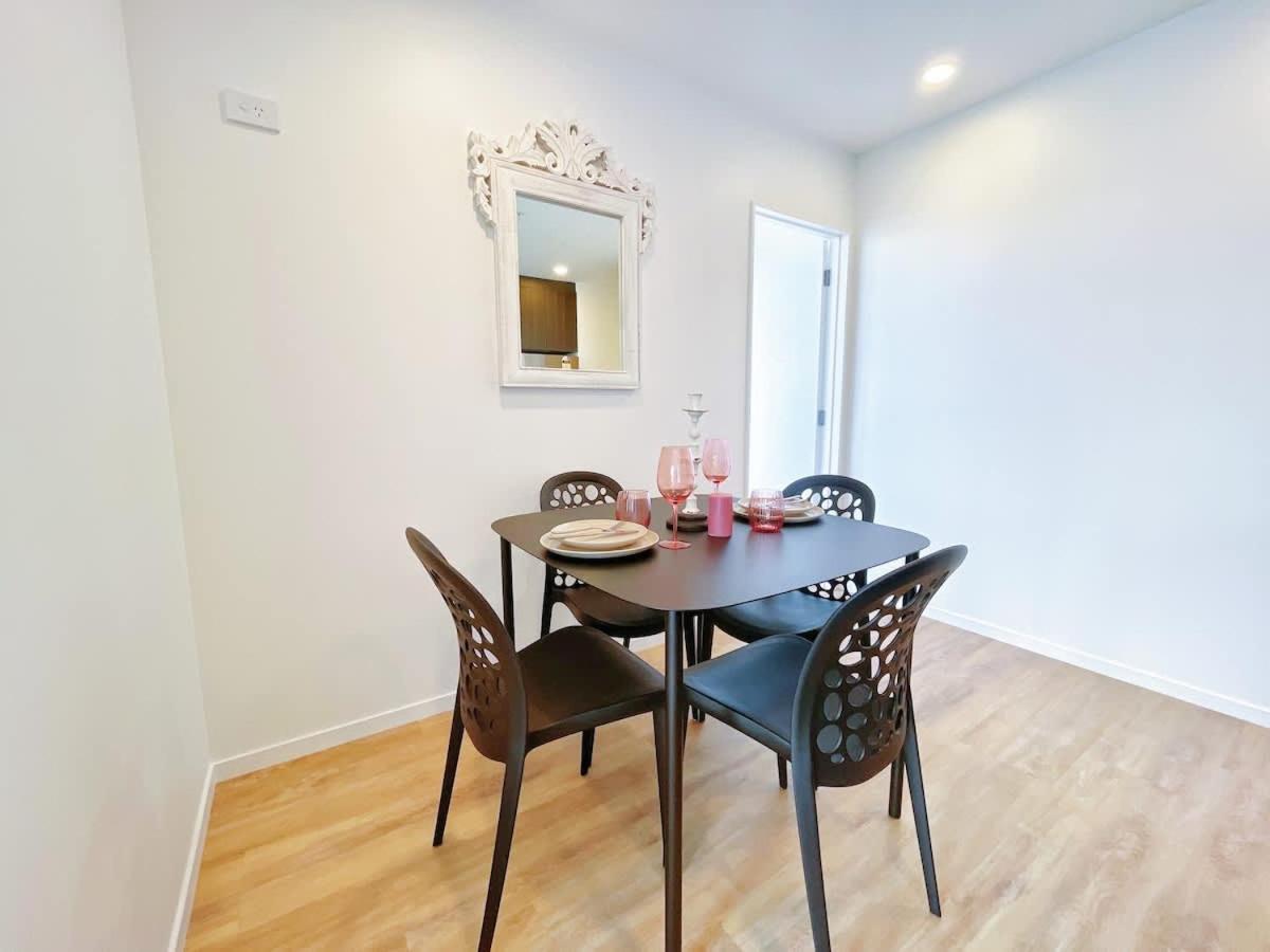 Designed Parkside Penthouse 2beds & 2baths - Pool Gym Apartment *