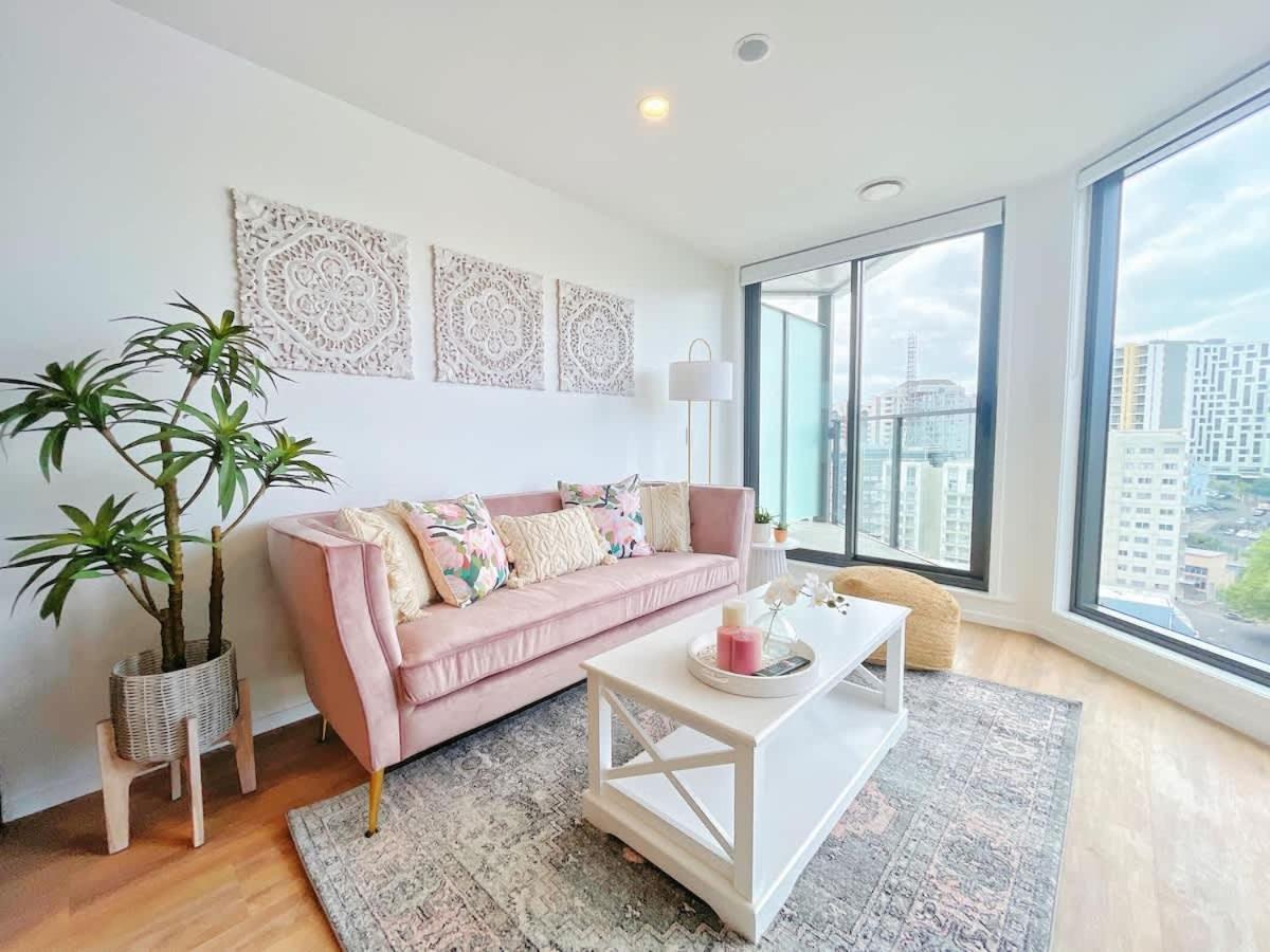 Apartment Designed Parkside Penthouse 2beds & 2baths - Pool Gym *