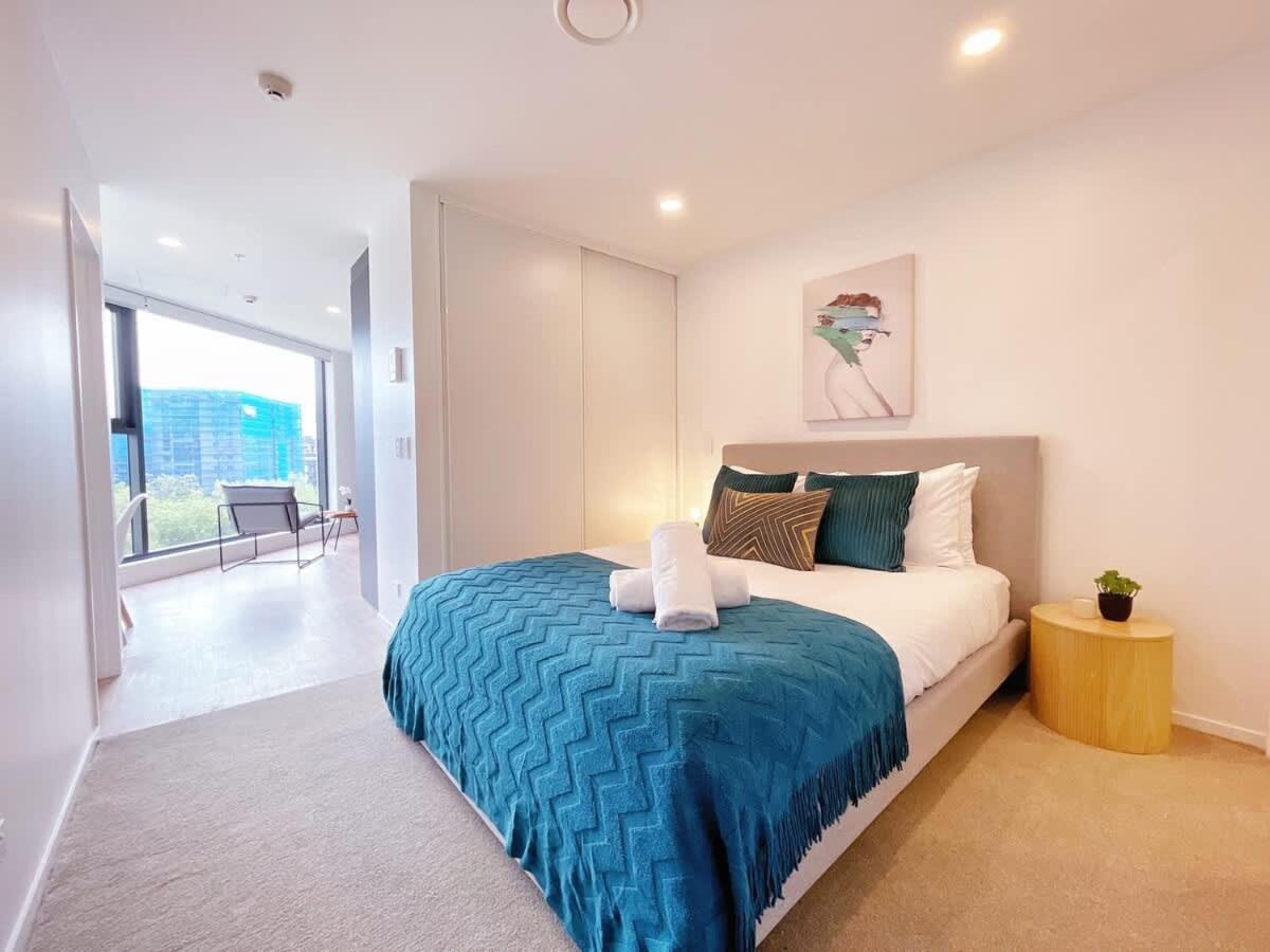 Apartment Graceful Parkside Scenery 1 Bed & 1 Study Vs Ac Pool & Gym