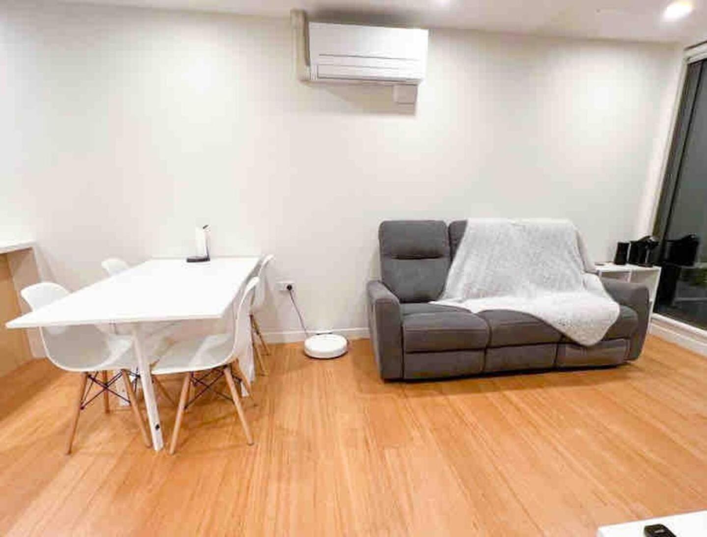 Apartment 2 Bedroom High Class Perfectly Located *