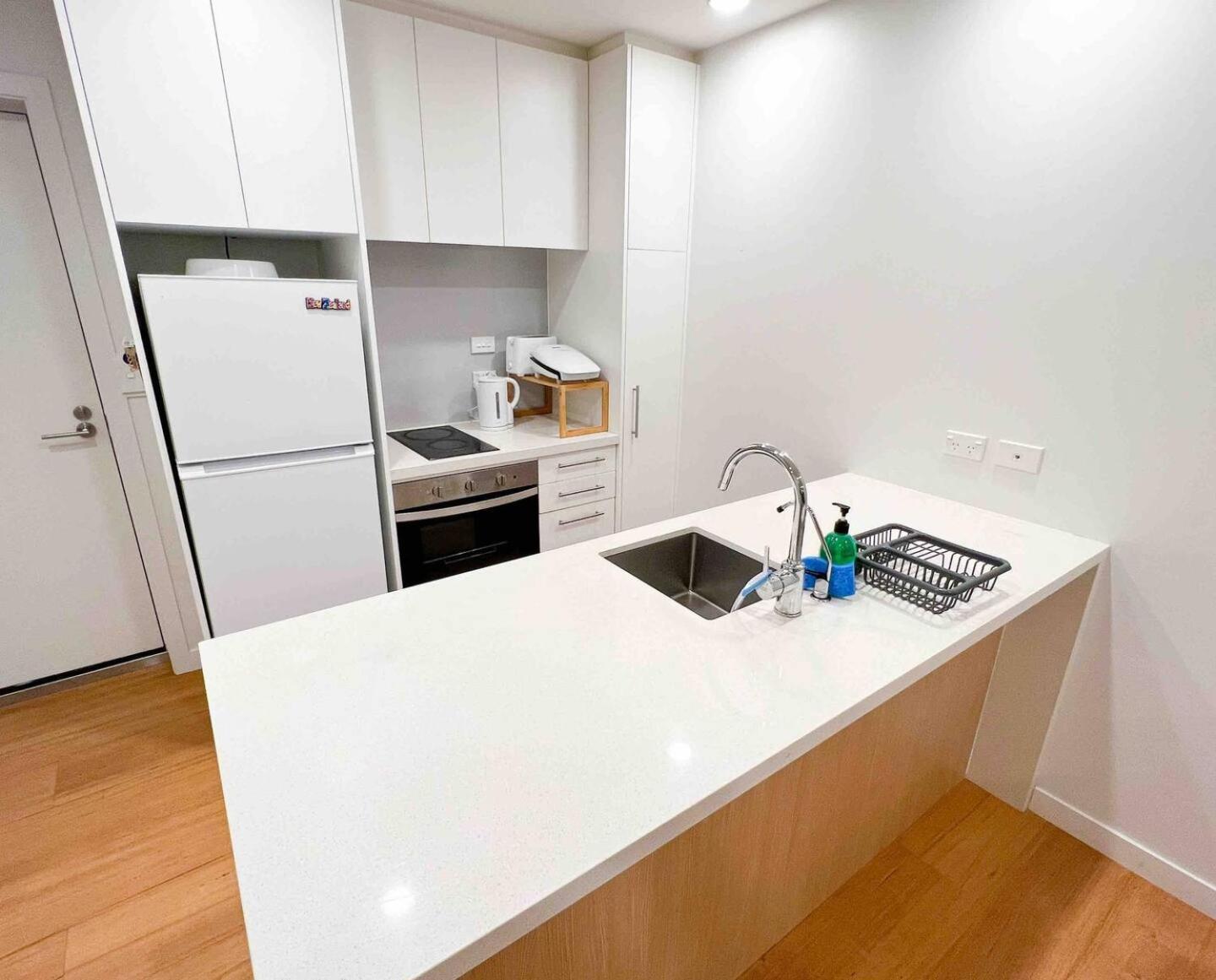 Apartment 2 Bedroom High Class Perfectly Located *