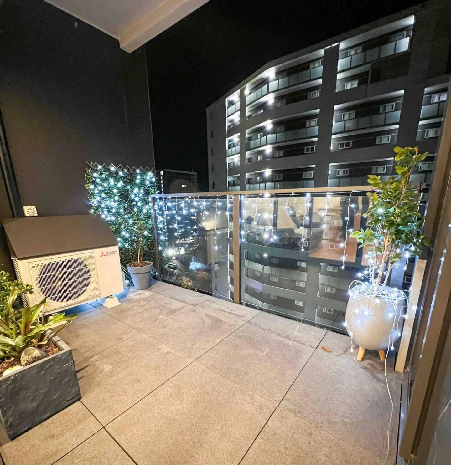 2 Bedroom High Class Perfectly Located Auckland