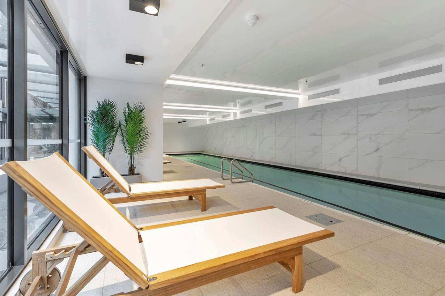 2 Bedroom High Class Perfectly Located Apartment *