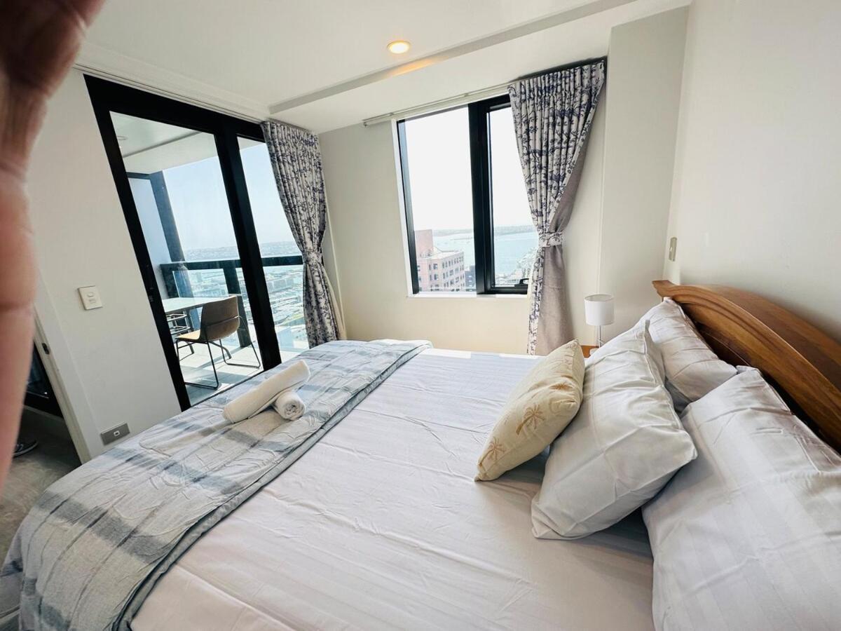 Apartment Spacious Magnificent Sea Views Front Of Sky Tower *