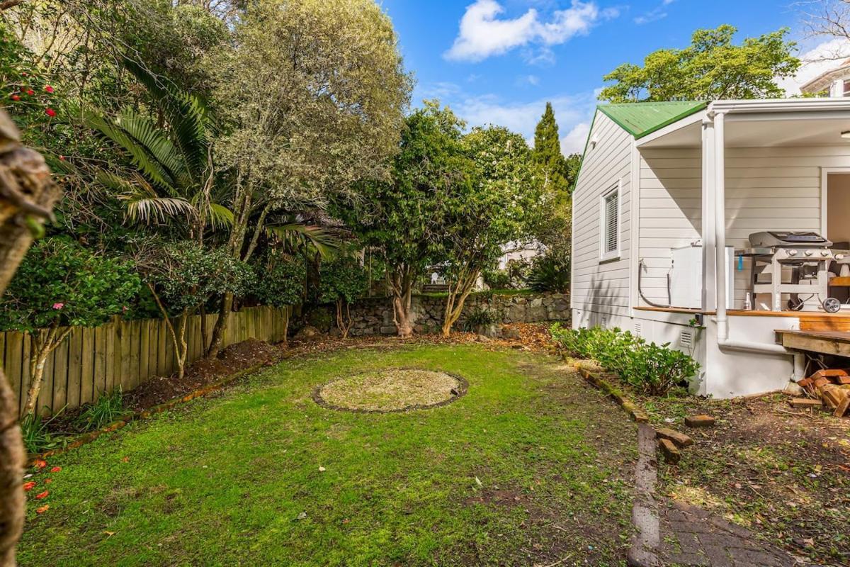 Serene 2br W Grill & Yard *