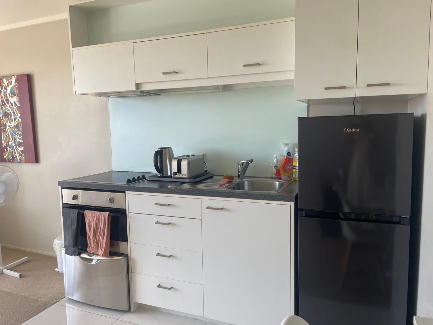 Aura B1214 Two Bedrooms, 1 Living Wi-fi Skytower And Street View, Balcony Car Park Apartment