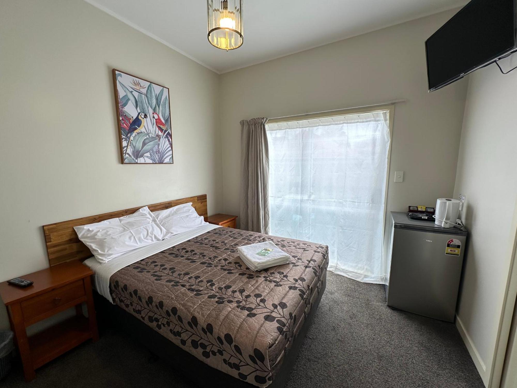 Airport Westney * Auckland