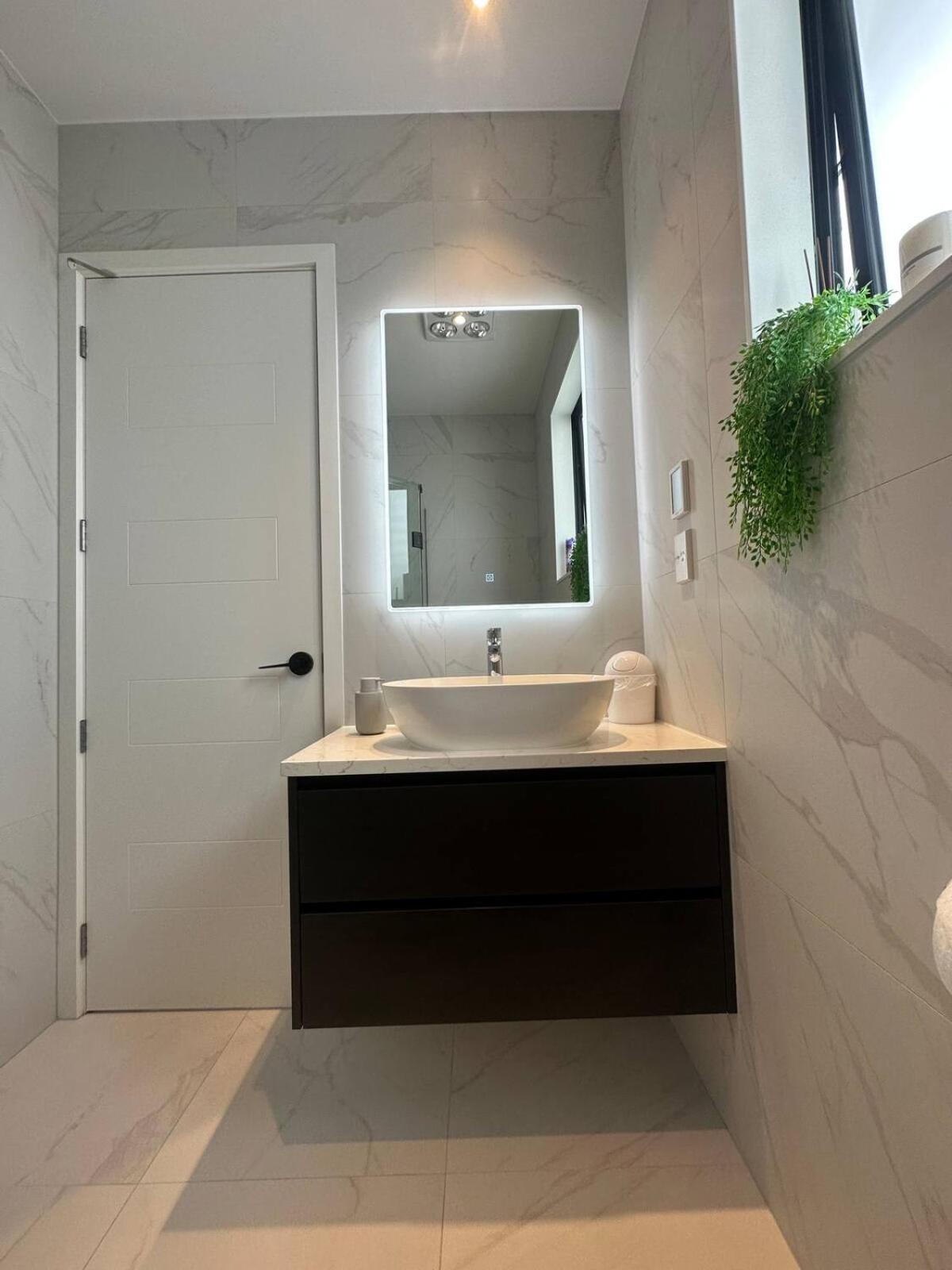 Private With Ensuite Auckland