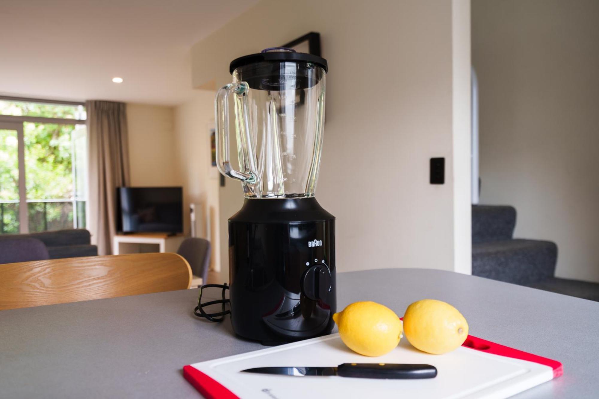 Escape Modern With Pool Auckland