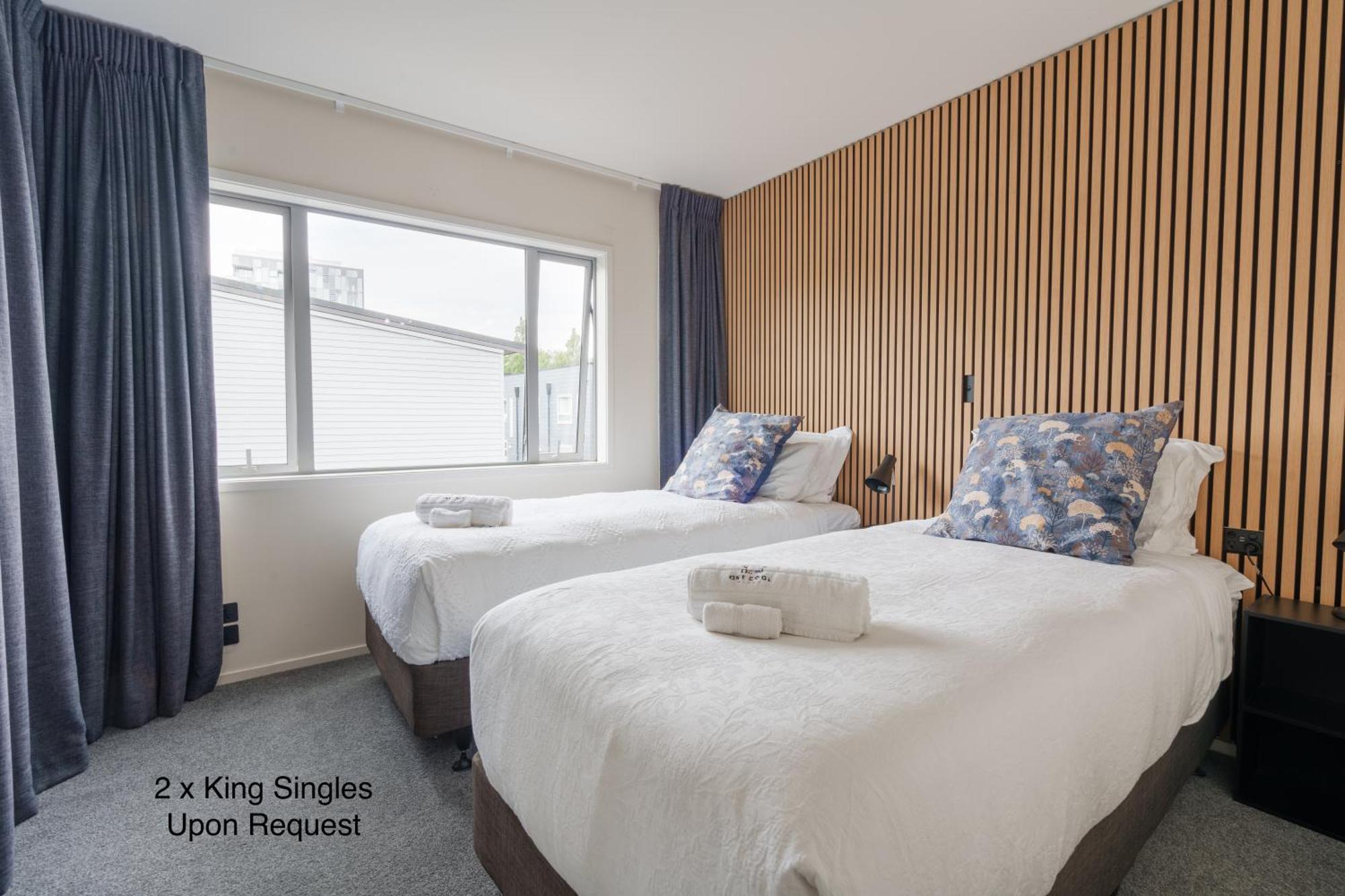 Escape Modern With Pool * Auckland
