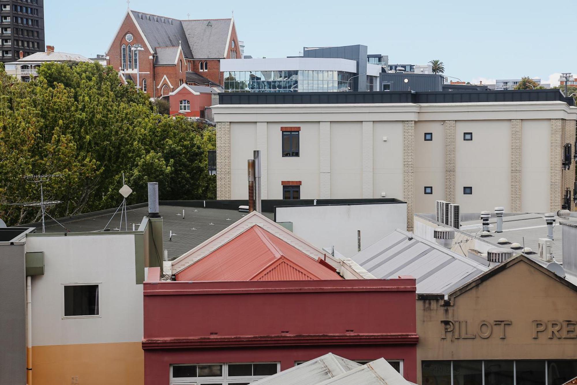 K Road Travellers Hostel