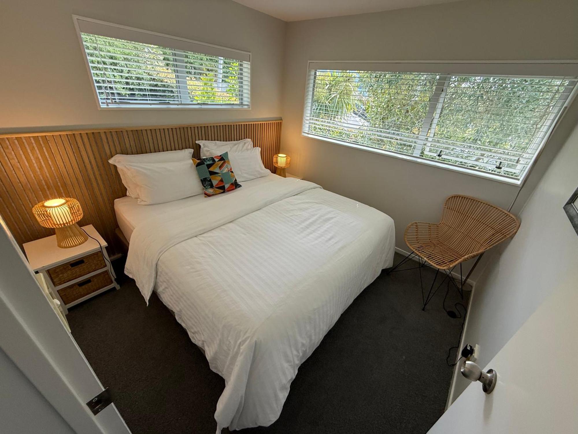Waiake Apartment