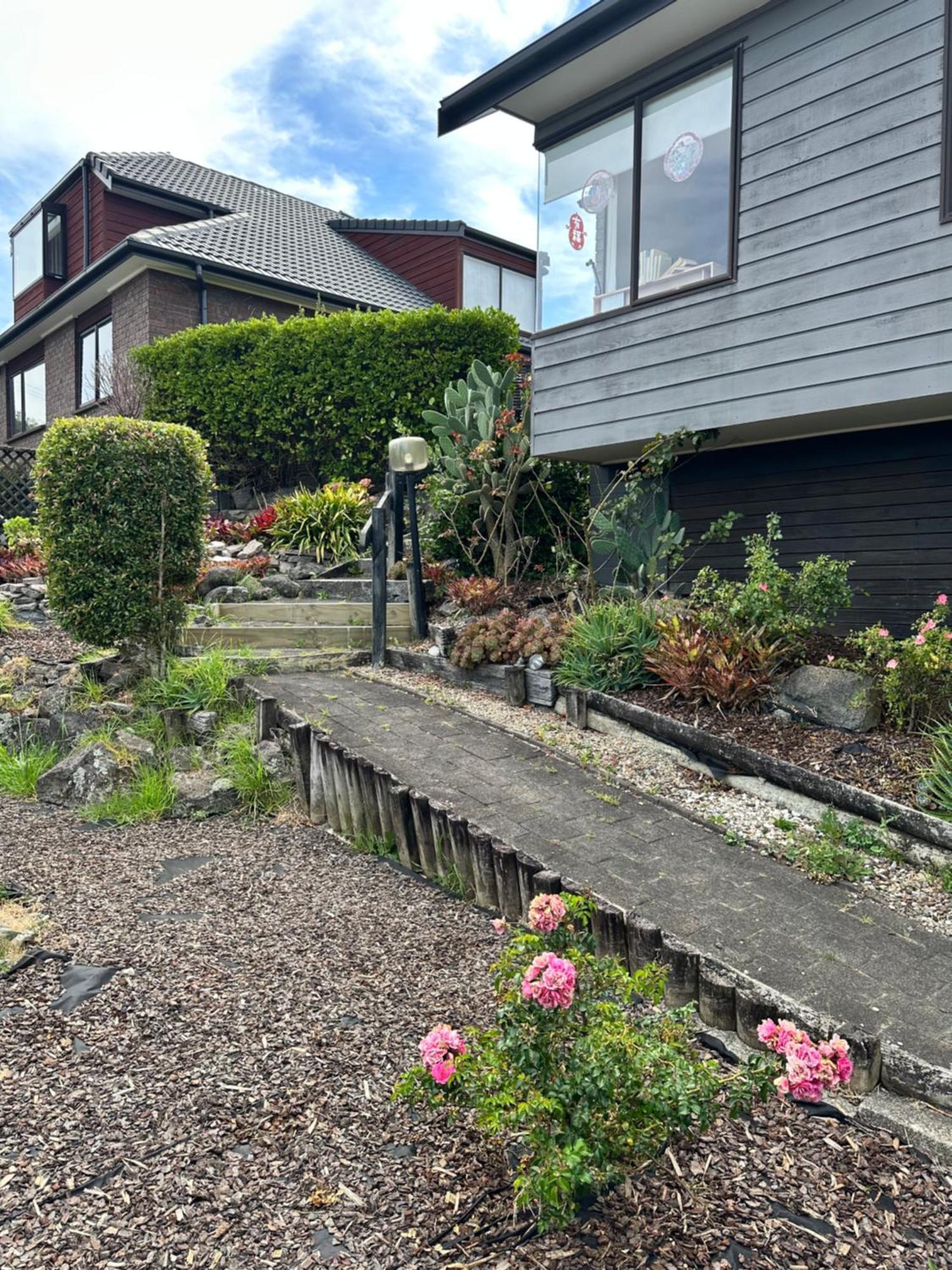 Villa A Away From - Bucklands Luxury 3-bedroom Garden